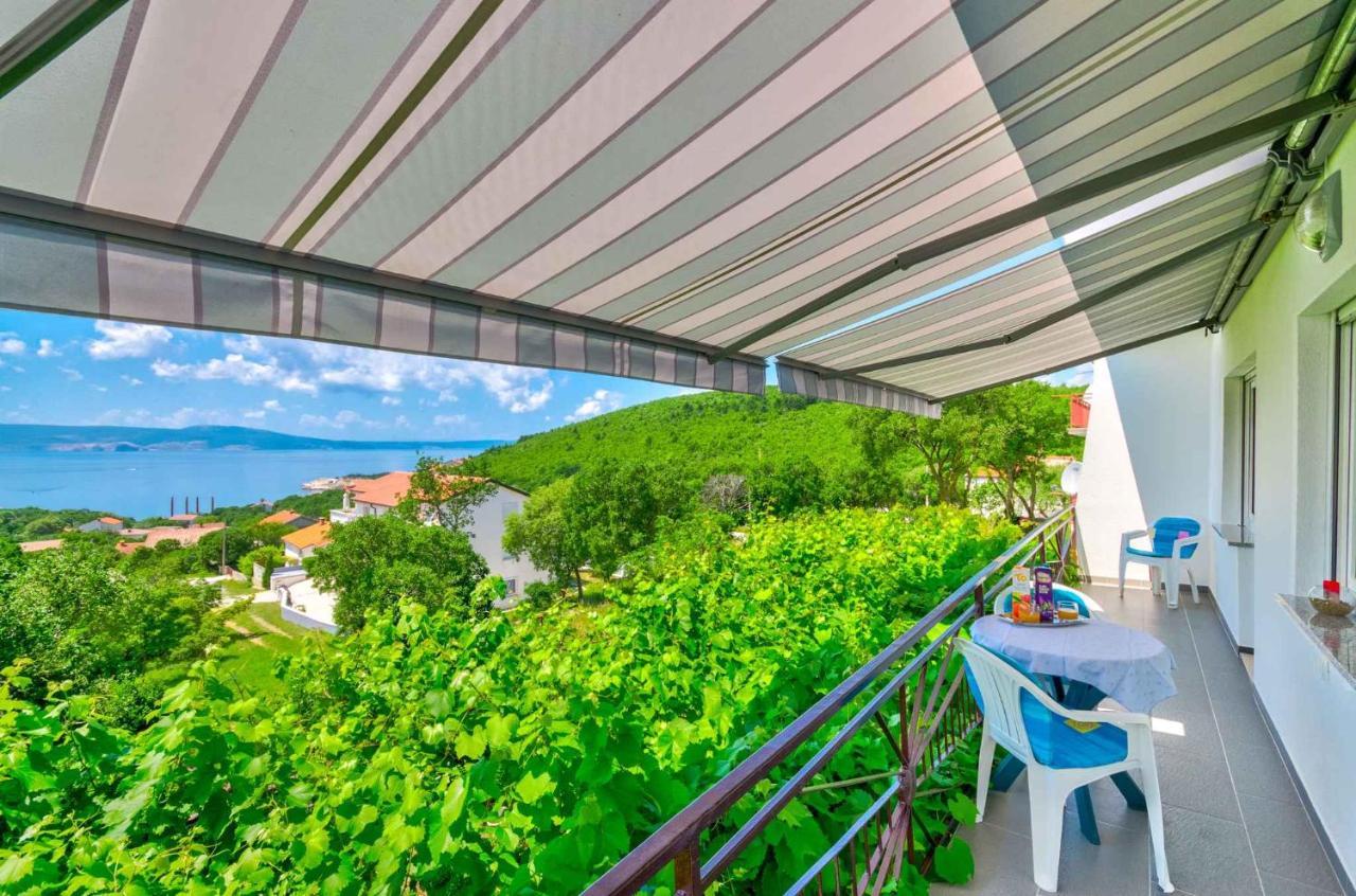 Apartment In Novi Vinodolski 15274 Повиле Екстериор снимка