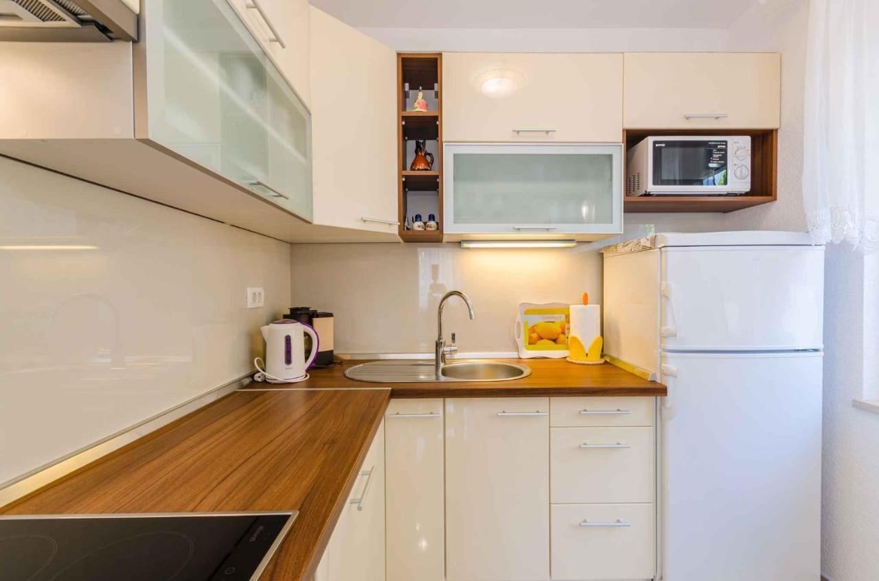Apartment In Novi Vinodolski 15274 Повиле Екстериор снимка
