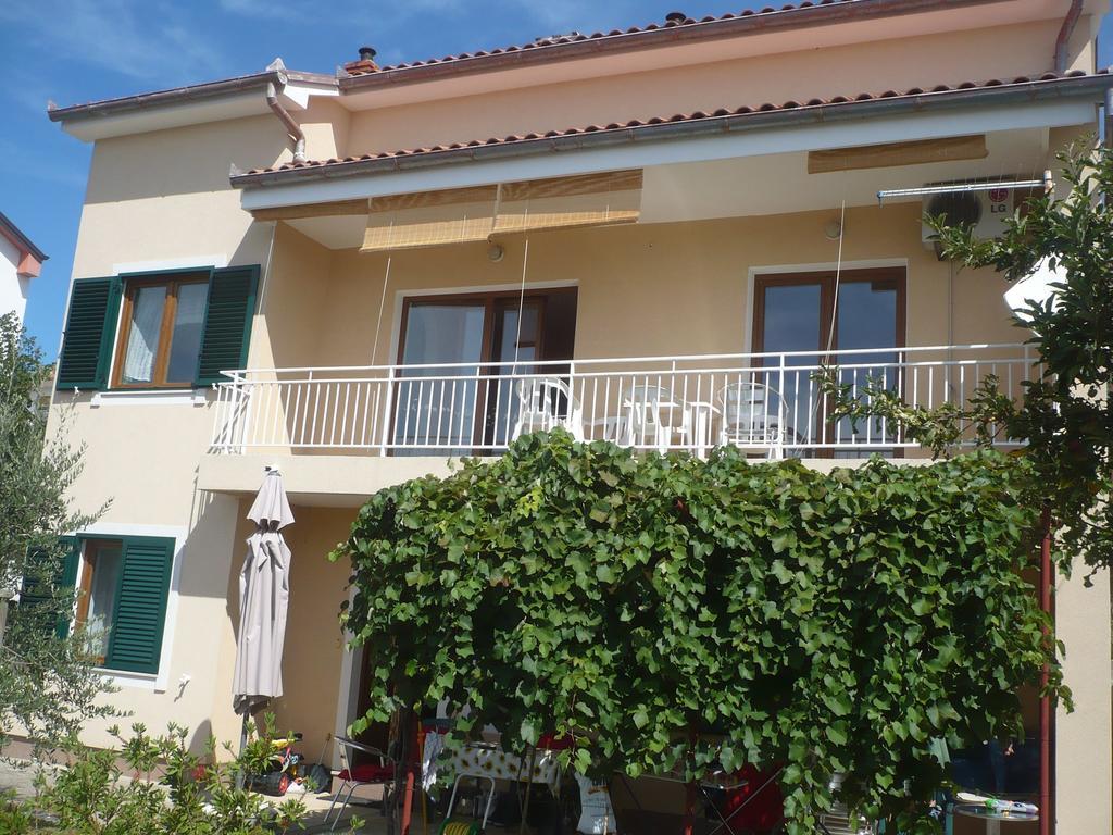 Apartment In Novi Vinodolski 15274 Повиле Екстериор снимка