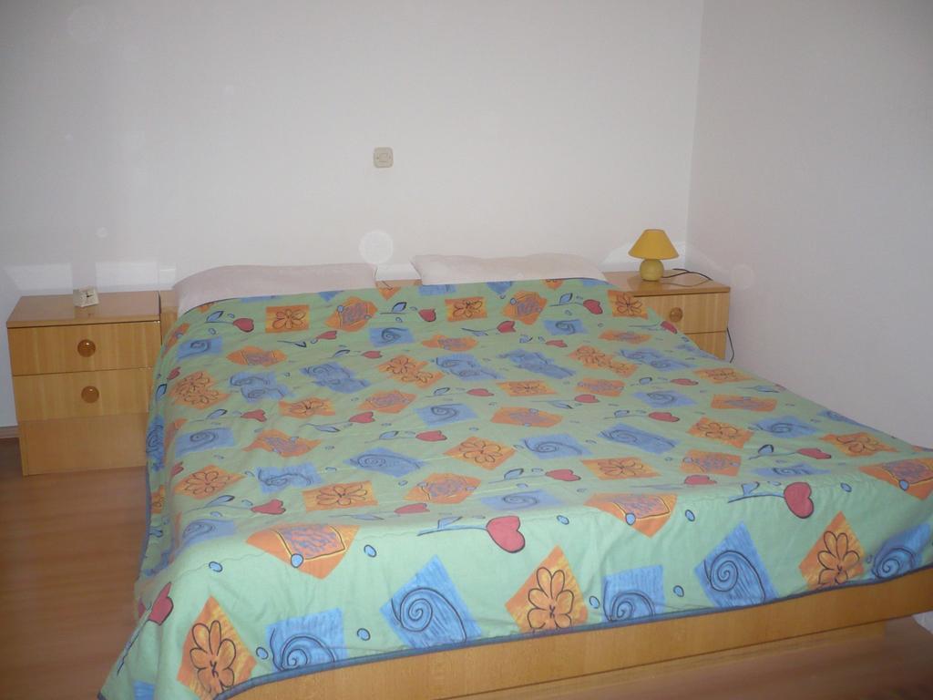 Apartment In Novi Vinodolski 15274 Повиле Екстериор снимка