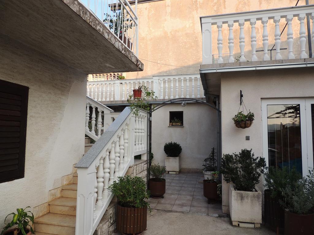 Apartment In Novi Vinodolski 15274 Повиле Екстериор снимка