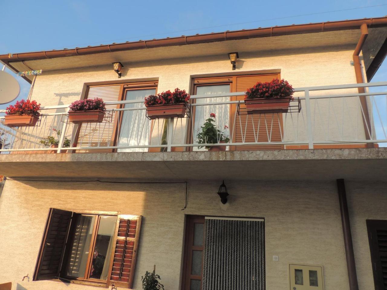 Apartment In Novi Vinodolski 15274 Повиле Екстериор снимка